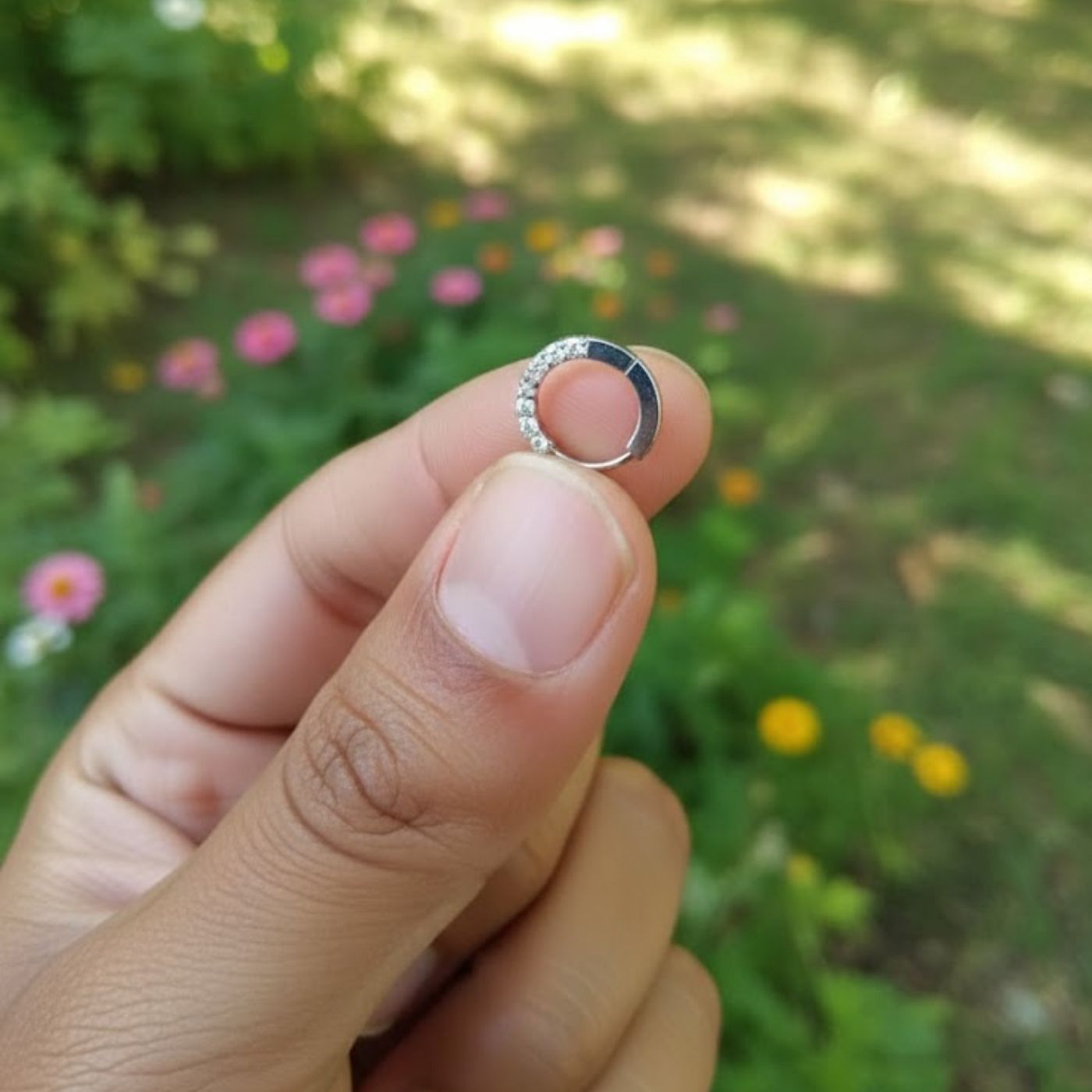 Side Diamonds Nose Ring