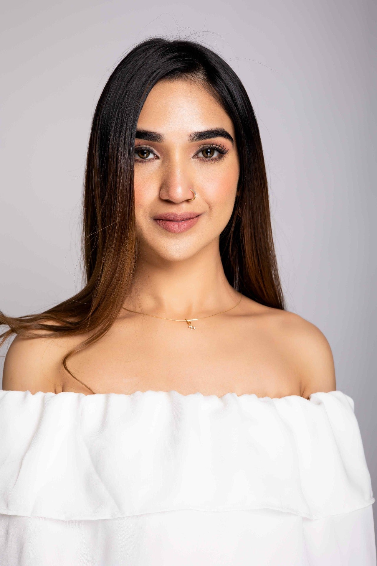 Elegant 0.08 cts Nose Ring