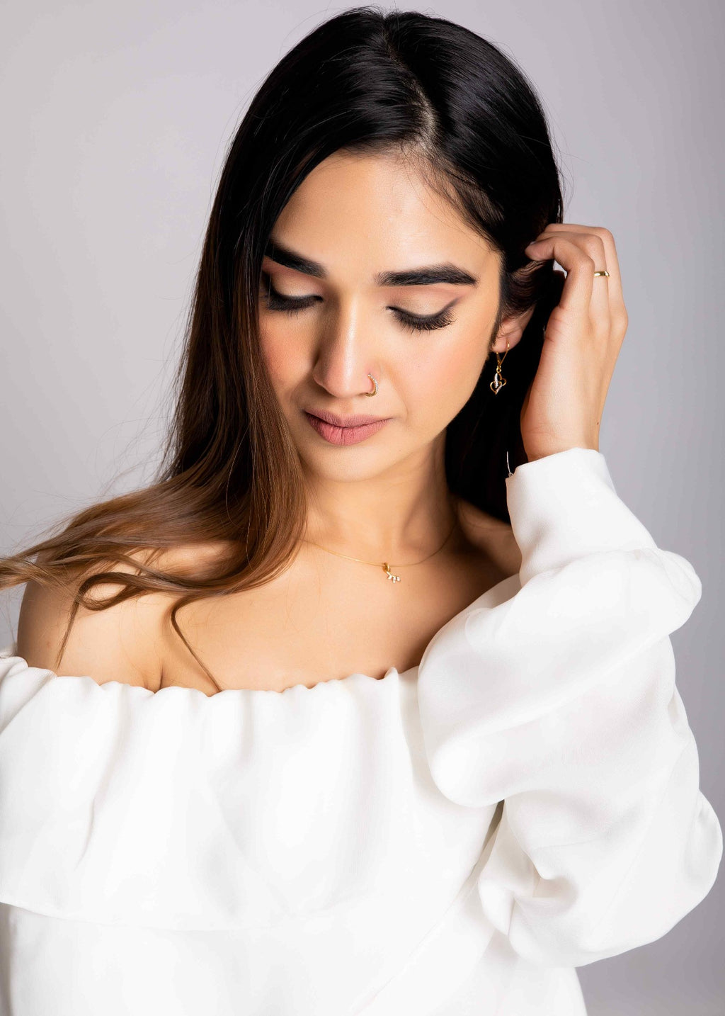 Elegant 0.08 cts Nose Ring