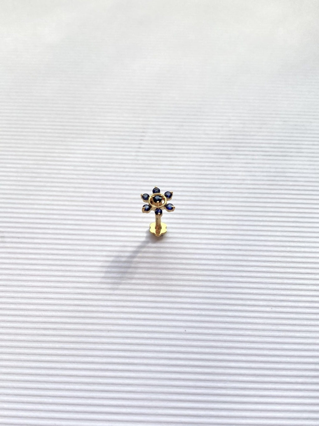 Regina Sapphire Nose Stud