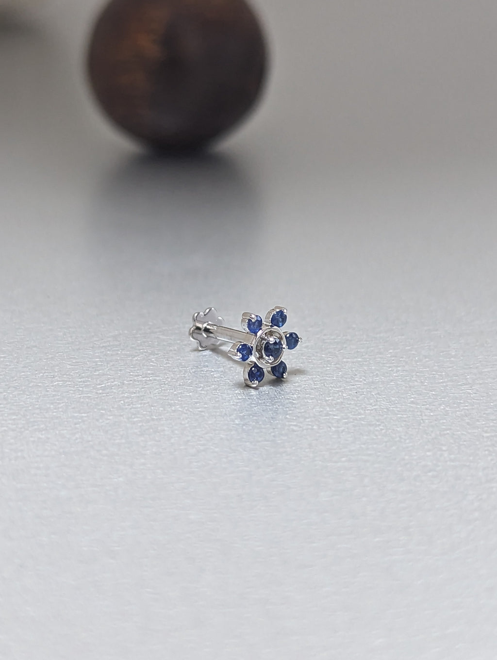 Regina Sapphire Nose Stud