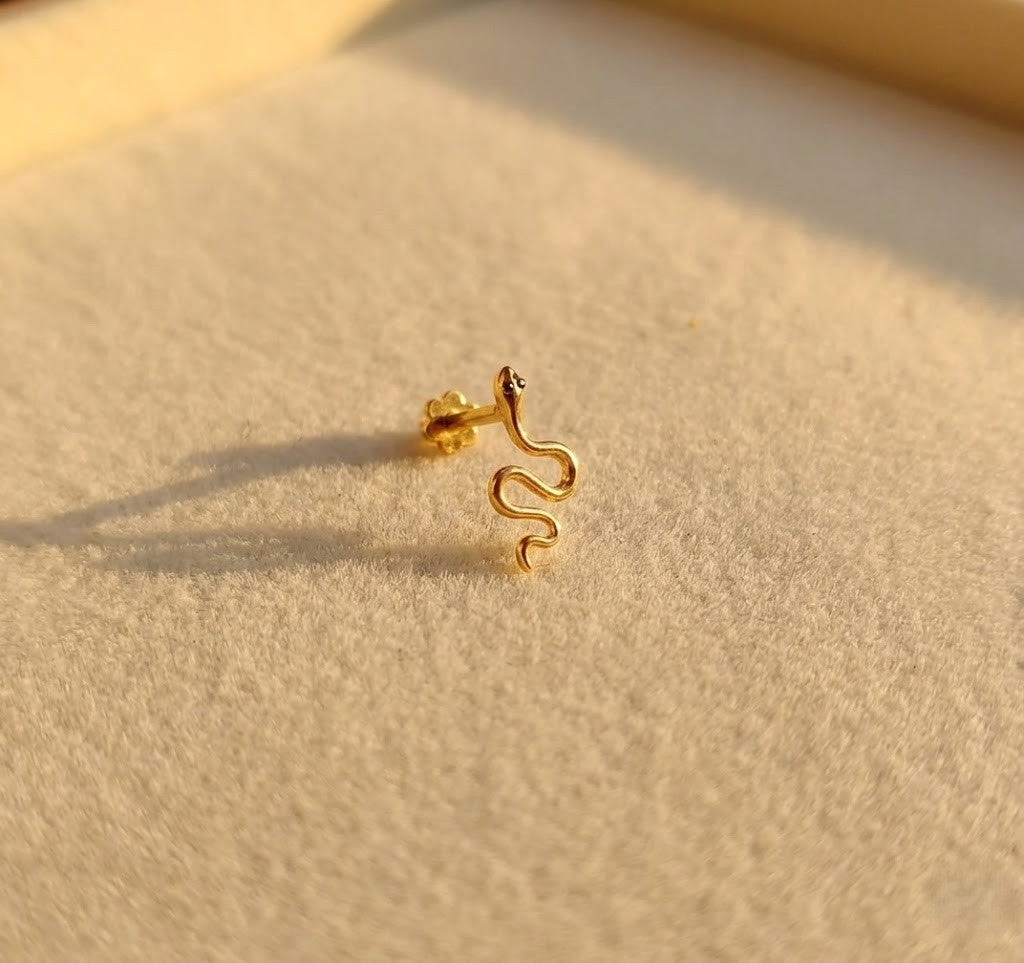 Serpentine Gold Nose Stud