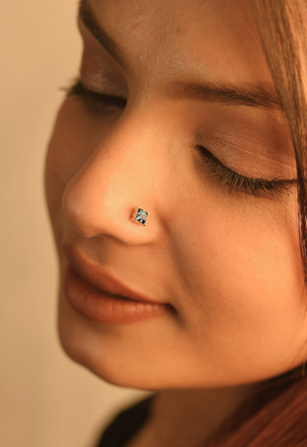 Parzva Blue Sapphire Nose Stud