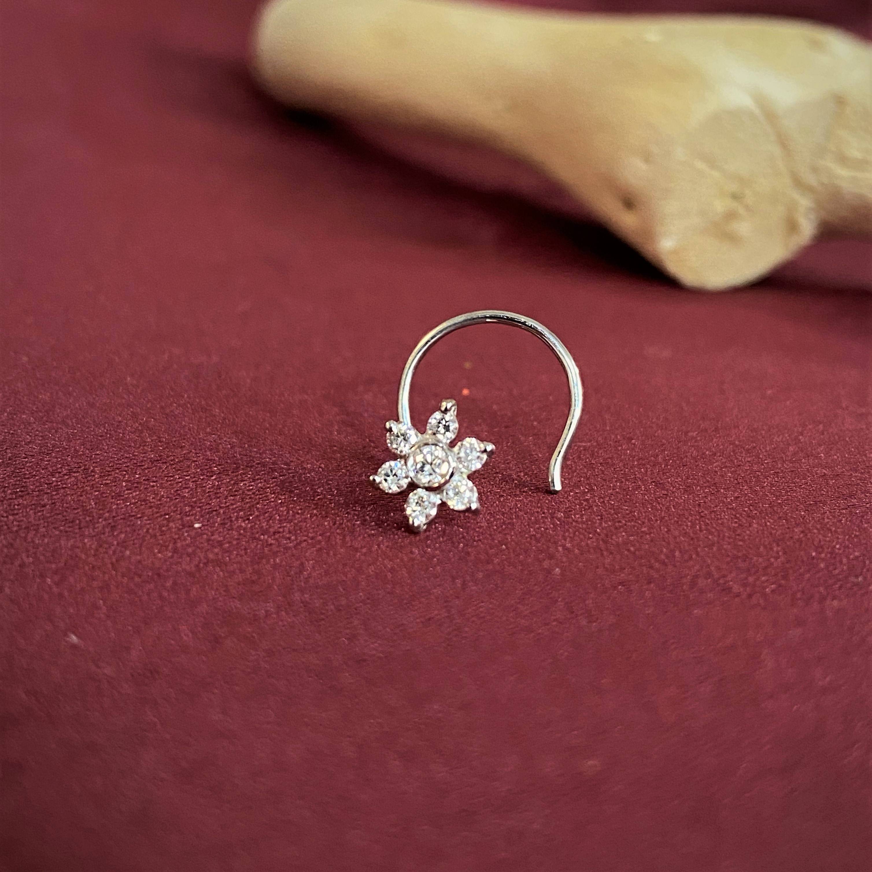 Bezel Love 0.11 Carat Nose Pin