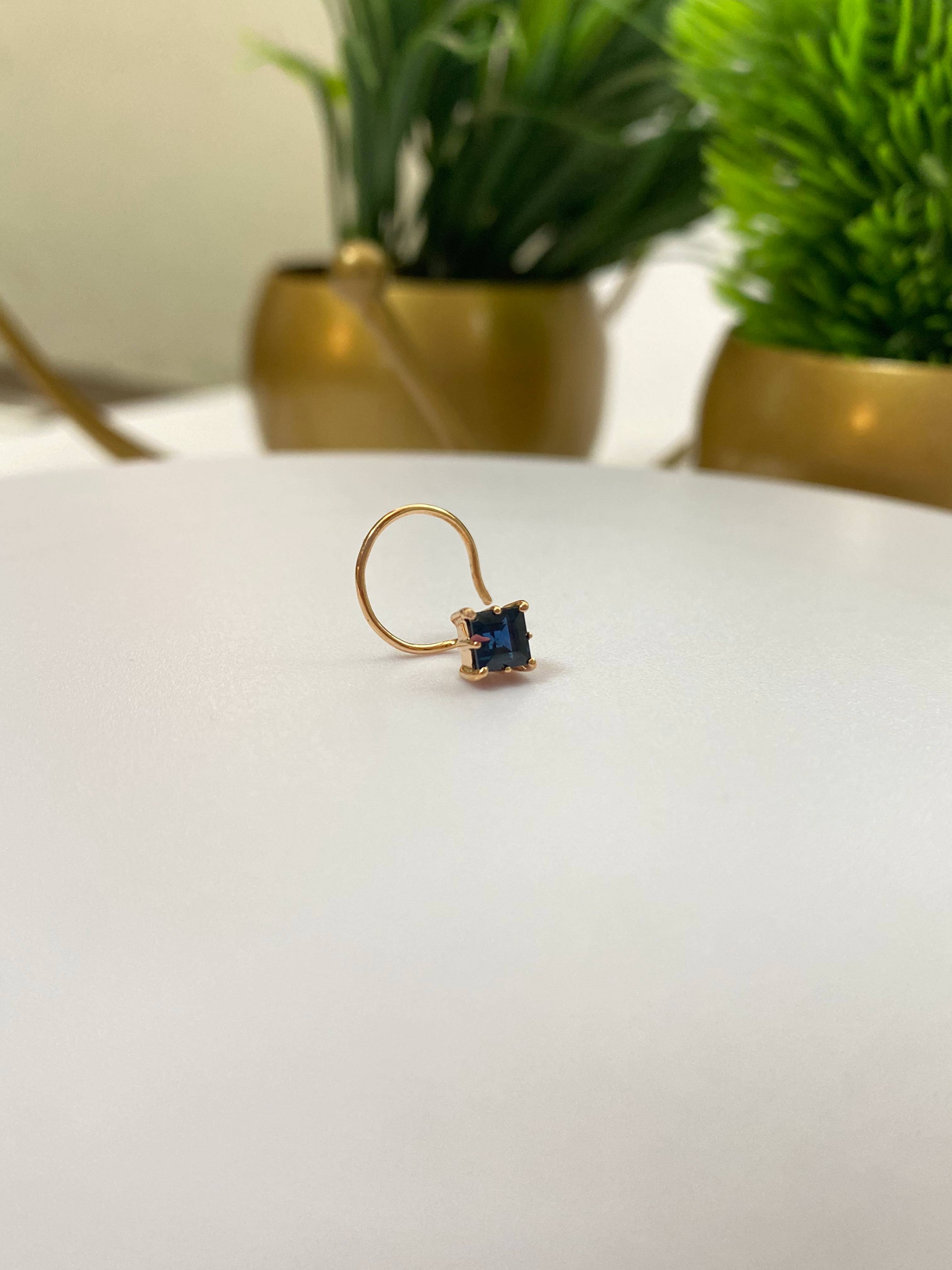 Parzva Solitare Nose Pin