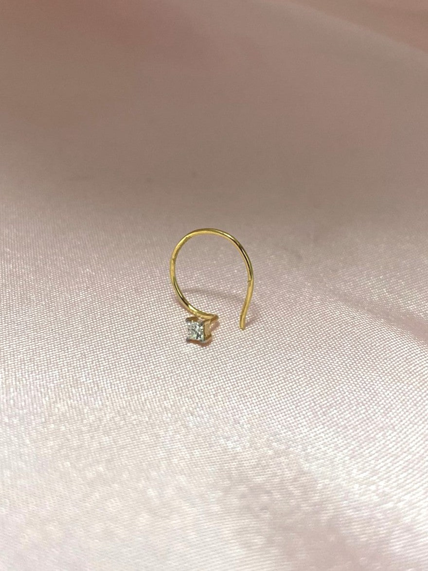 Tiny Square Diamond Nose Wire