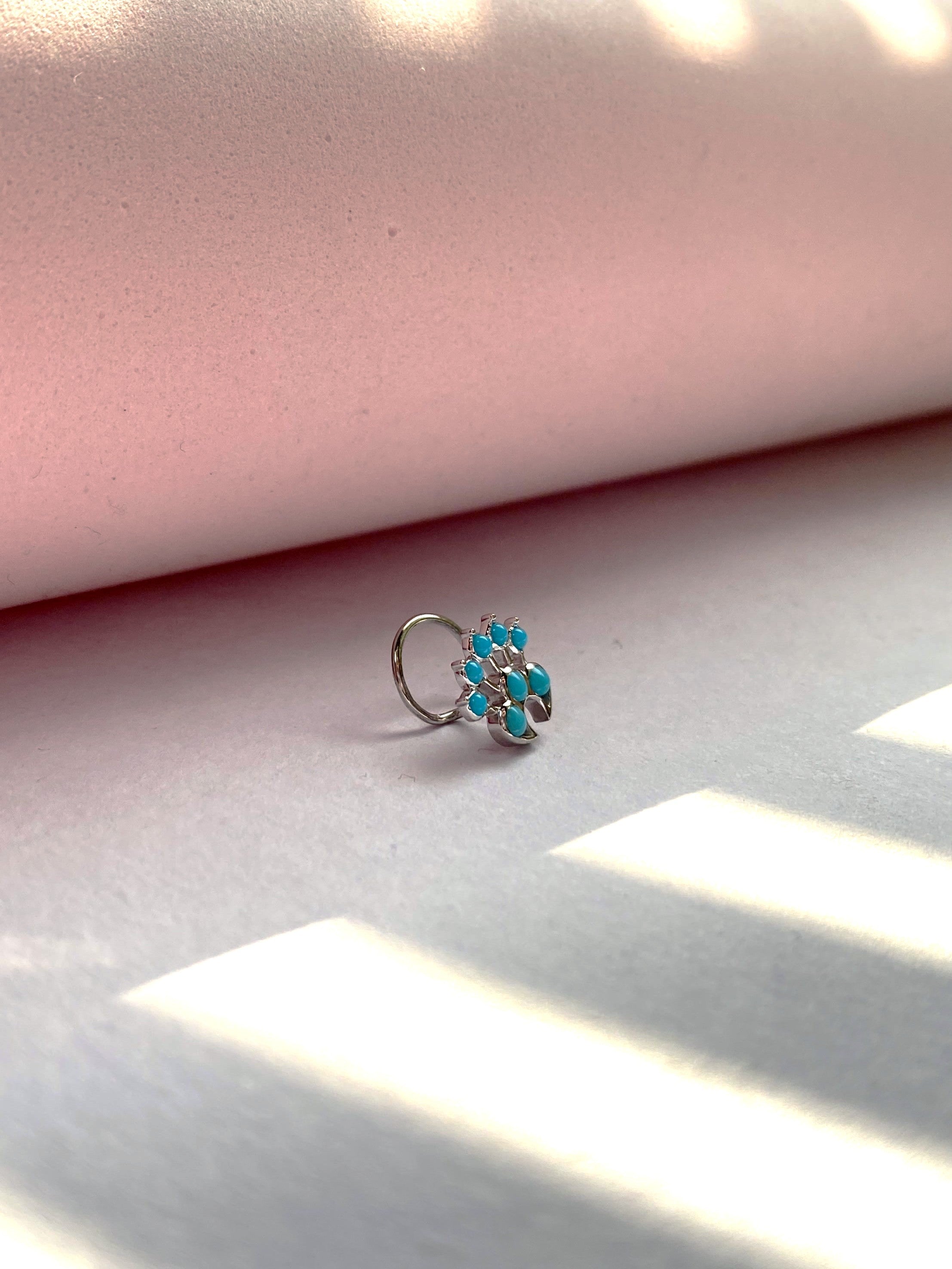 Zinnia Turqoise Nose Wire